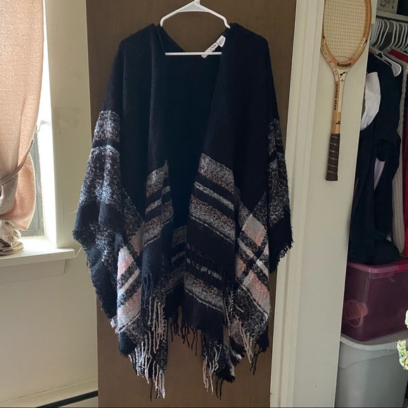 Sweaters - Black fringe shawl sweater